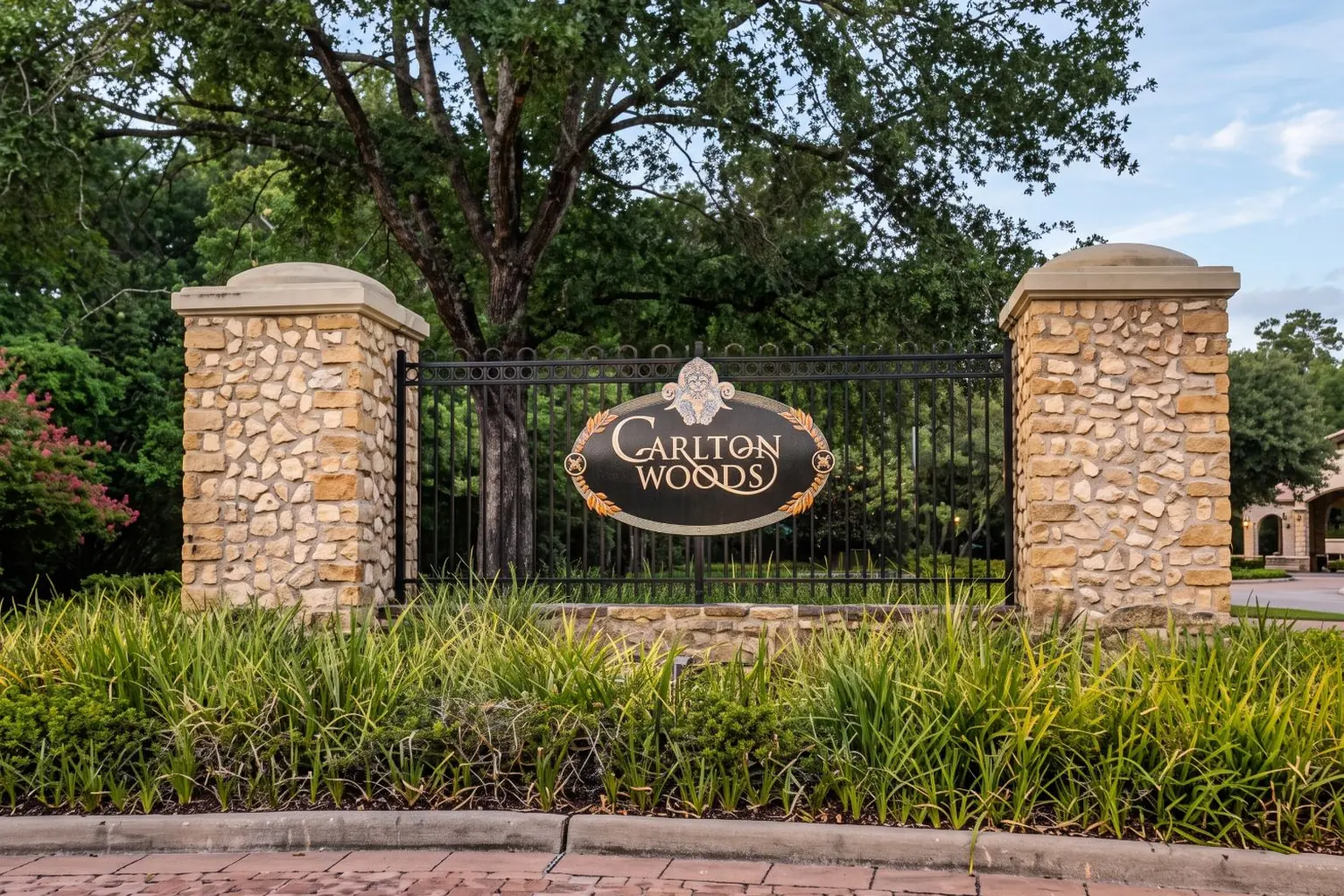 Carlton Woods